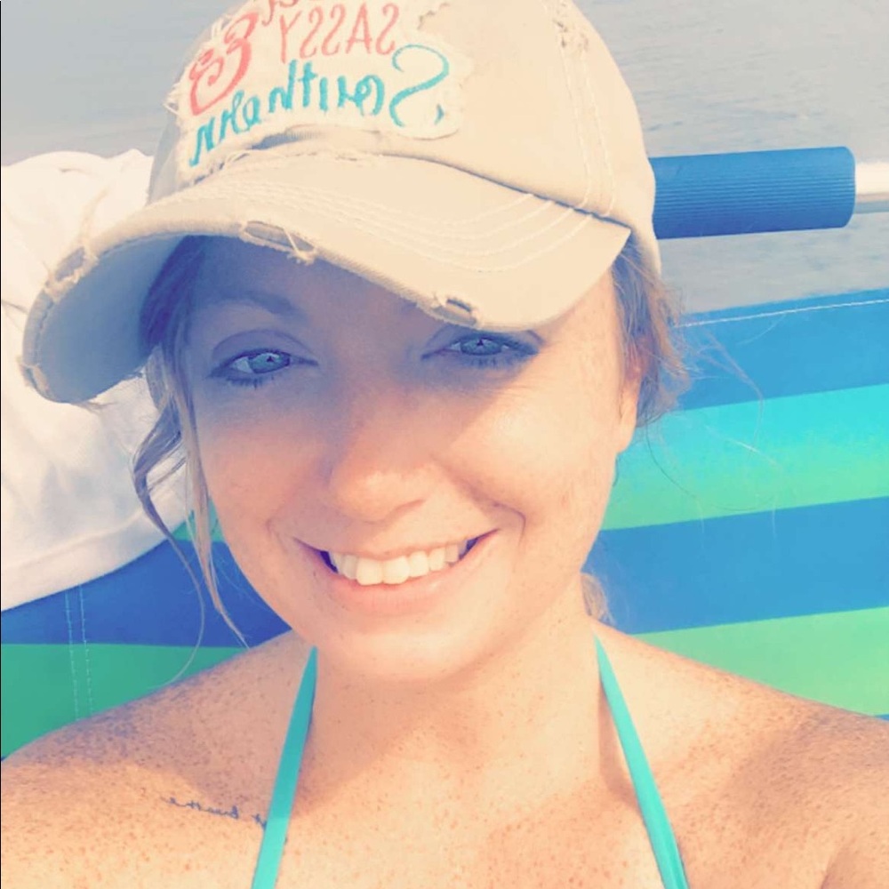 Meet your Posher, Melissa